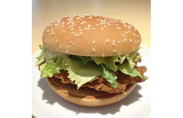 人気のバーガーの進化版だけに、発売を待つ声も多数だ