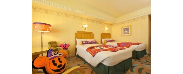 ホテルに「ディズニー・ハロウィーン」のデコレーション客室が登場！