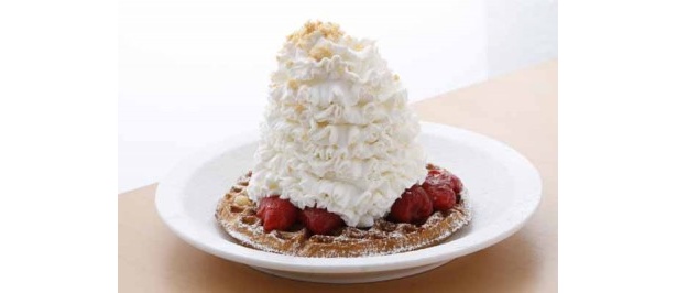 人気No.5、ふわふわのパンケーキと違いサクッとした食感が楽しいワッフル