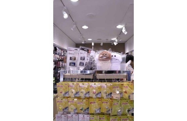 人気の｢なめこ｣グッズもそろっている。ぬいぐるみがキュート