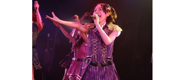 【写真を見る】「珠理奈！」コールの中で、珠理奈さんが涙ぐむ場面も