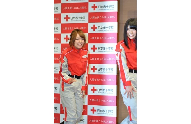 やや苦笑気味に退場