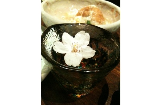 「三井酒店」（八尾市）にて。