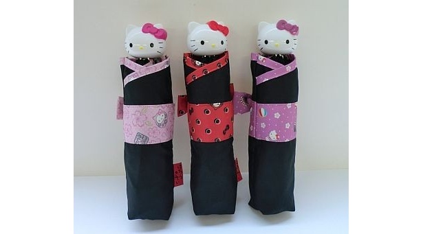 カラーは左から、ピンク、赤、紫。ほかにも水色、黄色、緑の6色展開