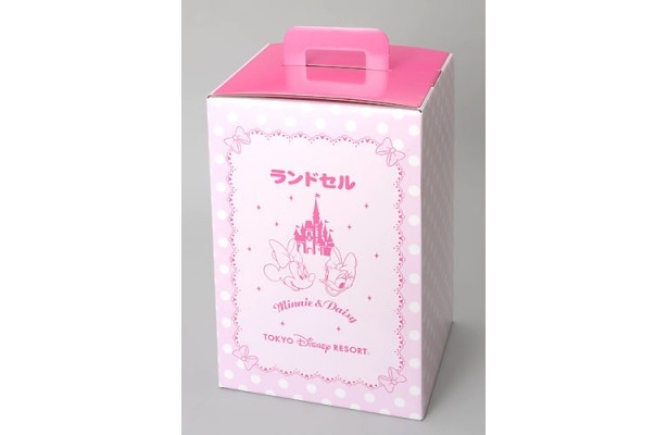商品は特製ケースに入って届くことになっている