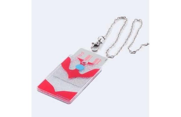 「アクリルパスケース　ウルトラマン」(1260円)