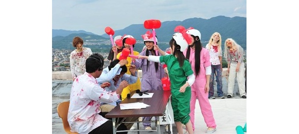 「ももクロVS100人のゾンビSAVE」の収録の様子
