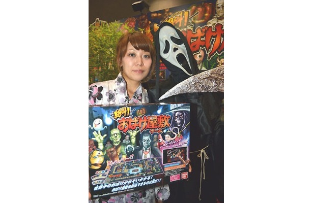 「絶叫 お化け屋敷ゲーム」のブースでは個性的な2人(!?)が登場