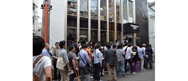 店の前には長蛇の列ができていた
