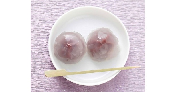 つるんとした食感がたまらない「葛まんじゅう」