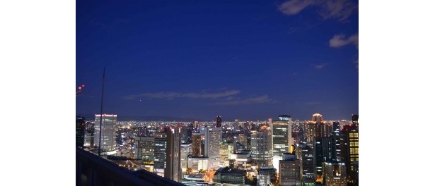大阪の夜景を一望できる