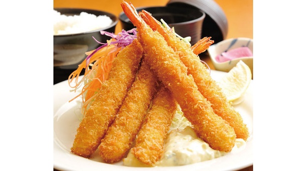 ビッグエビフライ5本で500円! 土日限定の名物ランチ