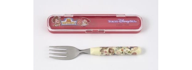 フォークも合わせて使えばテンションアップ(700円)