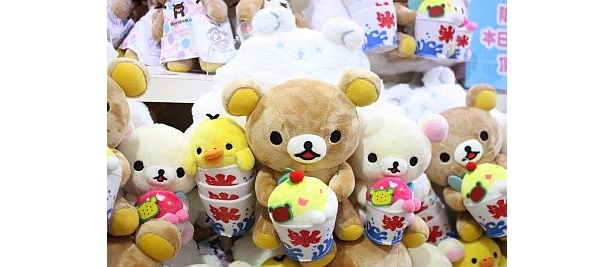 人気の限定ぬいぐるみも発売