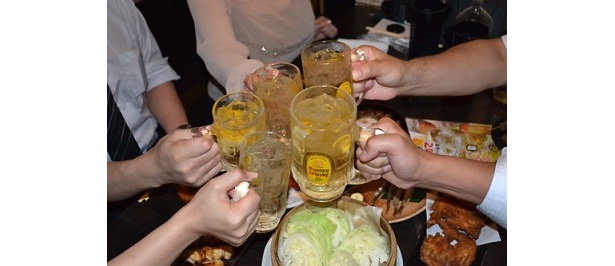 どんな料理とも合うハイボールで乾杯！