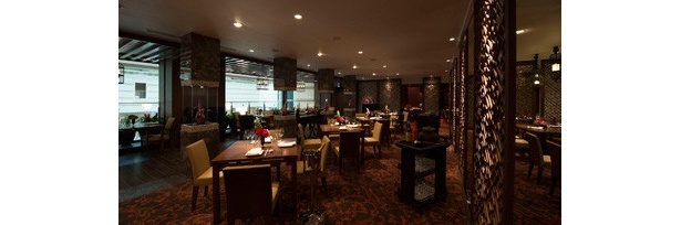 シックで大人の雰囲気漂う店内