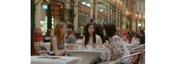現代に生まれ変わった三姉妹