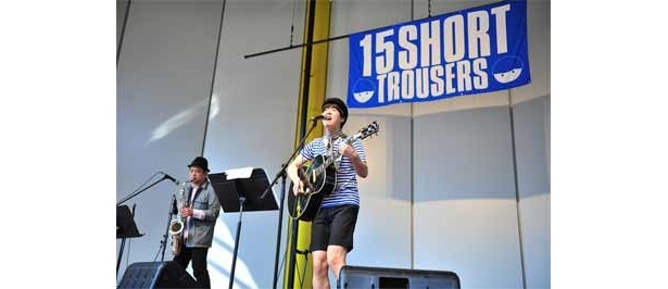 5/6、京都・新風館でのカジヒデキライブの様子