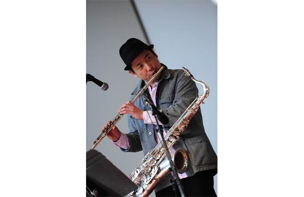 5/6、京都・新風館でのカジヒデキライブの様子