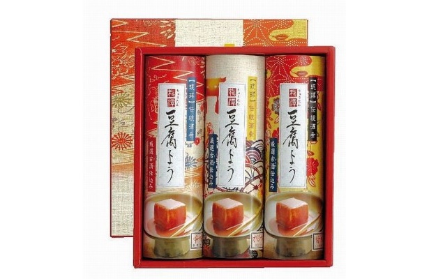 琉球時代から愛される「龍潭　豆腐よう　ギフトセット（3粒入り）3箱セット」（2835円）