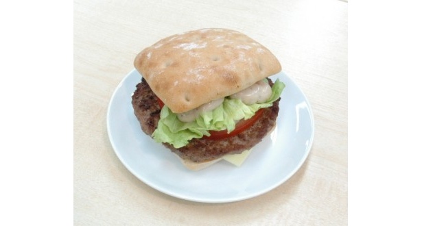 これはウマし！フランス発の「ル・グラン トマト」は濃厚バターソースが決め手！