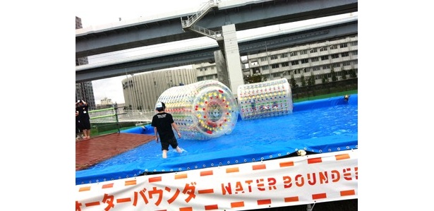 水の上を歩いちゃう！？ウォーターバウンダー