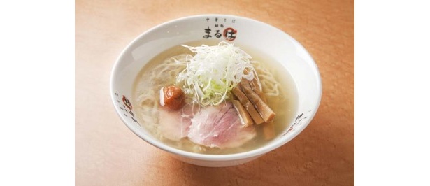 7/28（土）・29（日）は「麺処まるは健松丸」の夏の麺・冷製塩梅麺。冷たいスープと喉ごしの良い特注平打ち麺の相性は抜群。梅の酸味が爽やかさを引き出す。￥750