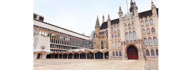 中世の空間を残したギルド・ホール