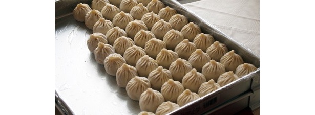 瞬く間にショウロンポウが出来ていく！