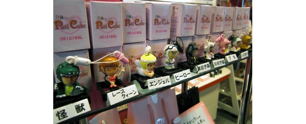 選べるキャラクターは約10種類ほど。すべて1つ300円だ