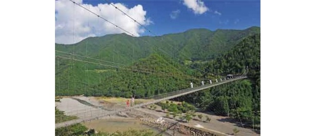 日本一のつり橋、奈良・十津川村の谷瀬の吊り橋