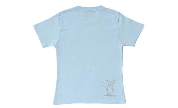 こちらはTシャツの裏側。腰の部分にオリジナルピカチュウが