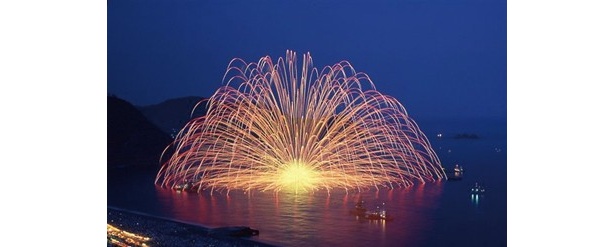 画像4 4 いよいよ諏訪湖祭湖上花火大会開催 幻想的な 水上 水中花火 の魅力 ウォーカープラス