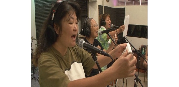 これまでに「めいどいん栄町市場」「めいどいん栄町市場vol.2」の2枚のCDをリリースしている