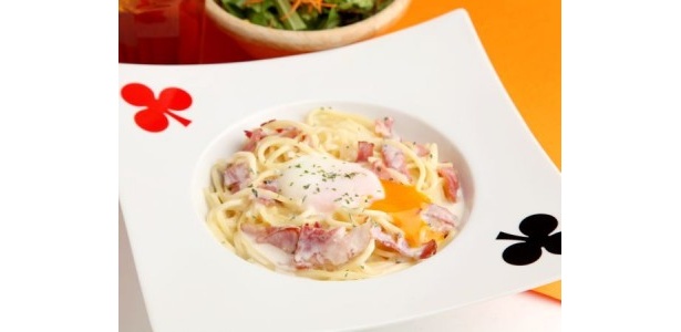 ベーコンと温泉卵のカルボナーラスパゲティー(880円)