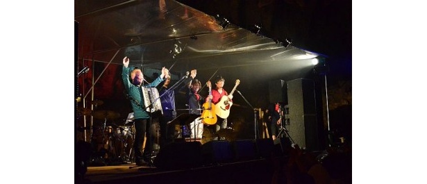 Vol.3ではゲストにアコースティックギタリストの押尾コータロー氏とフラメンコギタリスト沖 仁氏が登場して会場を沸かせた