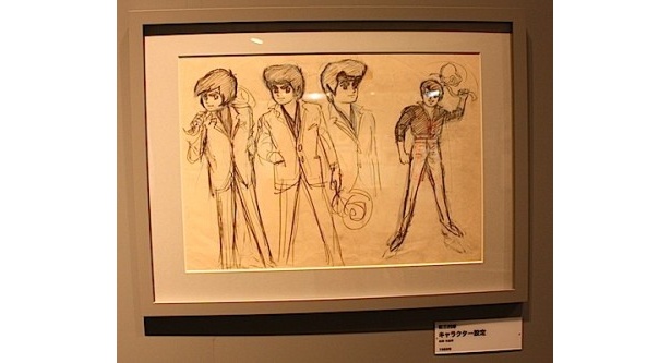 紅三四郎のキャラクター設定。足も長い