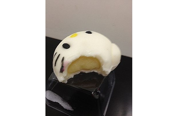 【写真を見る】キティをパクリ！気になる中身はこんな感じ!!