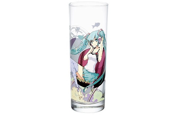 涼しげな雰囲気のミクが描かれている