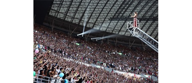 7/28・29の「GLAY STADIUM LIVE 2012 THE SUITE ROOM in OSAKA NAGAI STADIUM supported by Glico」より