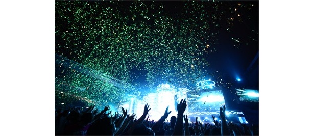 7/28・29の「GLAY STADIUM LIVE 2012 THE SUITE ROOM in OSAKA NAGAI STADIUM supported by Glico」より