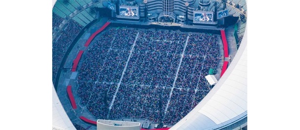 7/28・29の「GLAY STADIUM LIVE 2012 THE SUITE ROOM in OSAKA NAGAI STADIUM supported by Glico」より