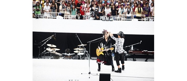 7/28・29の「GLAY STADIUM LIVE 2012 THE SUITE ROOM in OSAKA NAGAI STADIUM supported by Glico」より