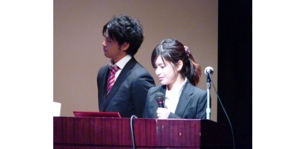 「お手軽通訳」をプレゼンした西倉ももこさん（琉球大学）ほか