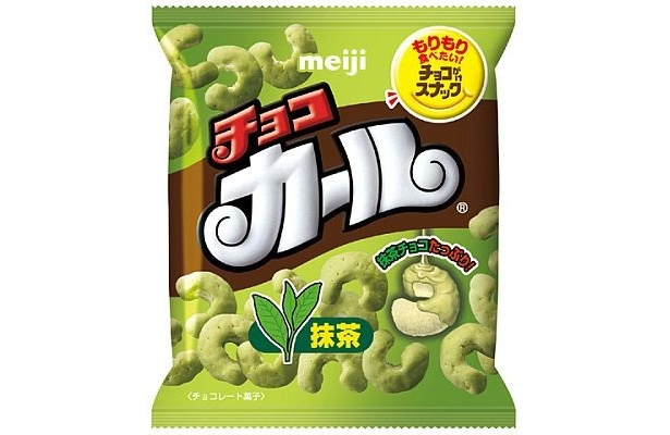 【写真を見る】抹茶チョコをたっぷりコーティングした“緑のカール”「チョコカール 抹茶」はこちら！