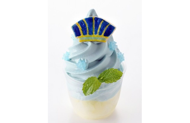 「ブルーローズの青薔薇ソフト」(600円)