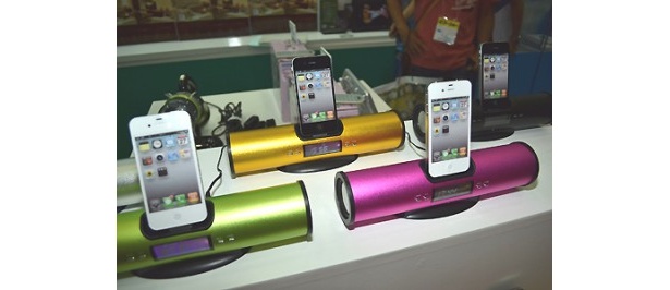 IKESHOのiPhone用スピーカー「サウンドバタフライ」