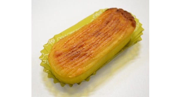 実際に手にとると、そのずっしりとした重みに驚くはず