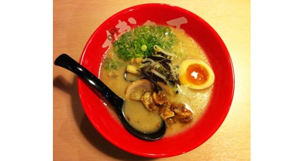 らーめん二男坊　博多王「二男王ラーメン」800円