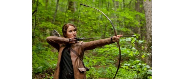 映画「ハンガー・ゲーム」はハリウッド版バトルロワイヤル的な殺人ゲームが題材！